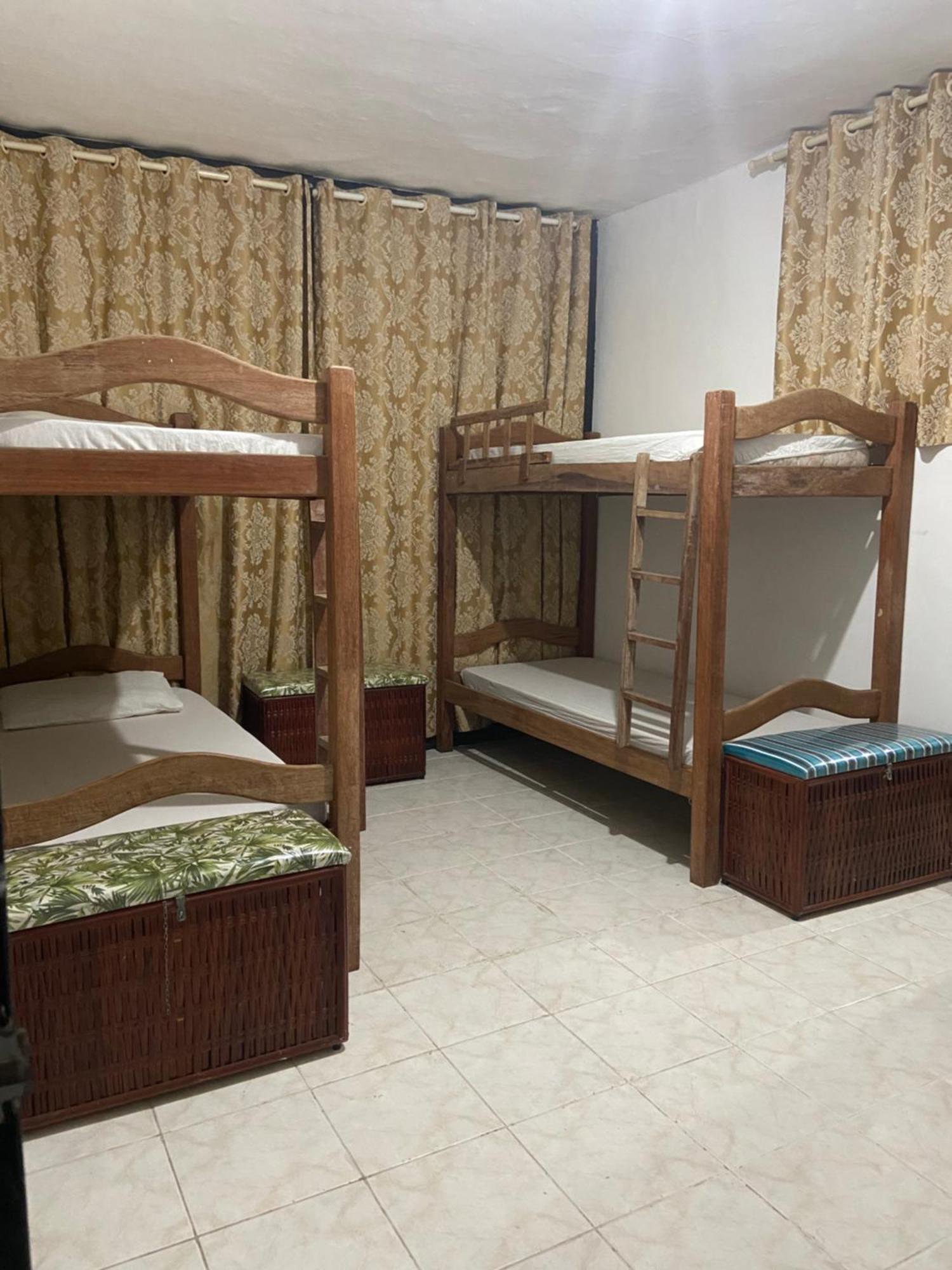 סלבאדור Hostel E Pousada Casa Amarela מראה חיצוני תמונה